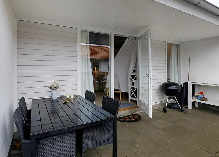 4 Person In Aeroskobing-by Traum Nyaraló Ærøskøbing